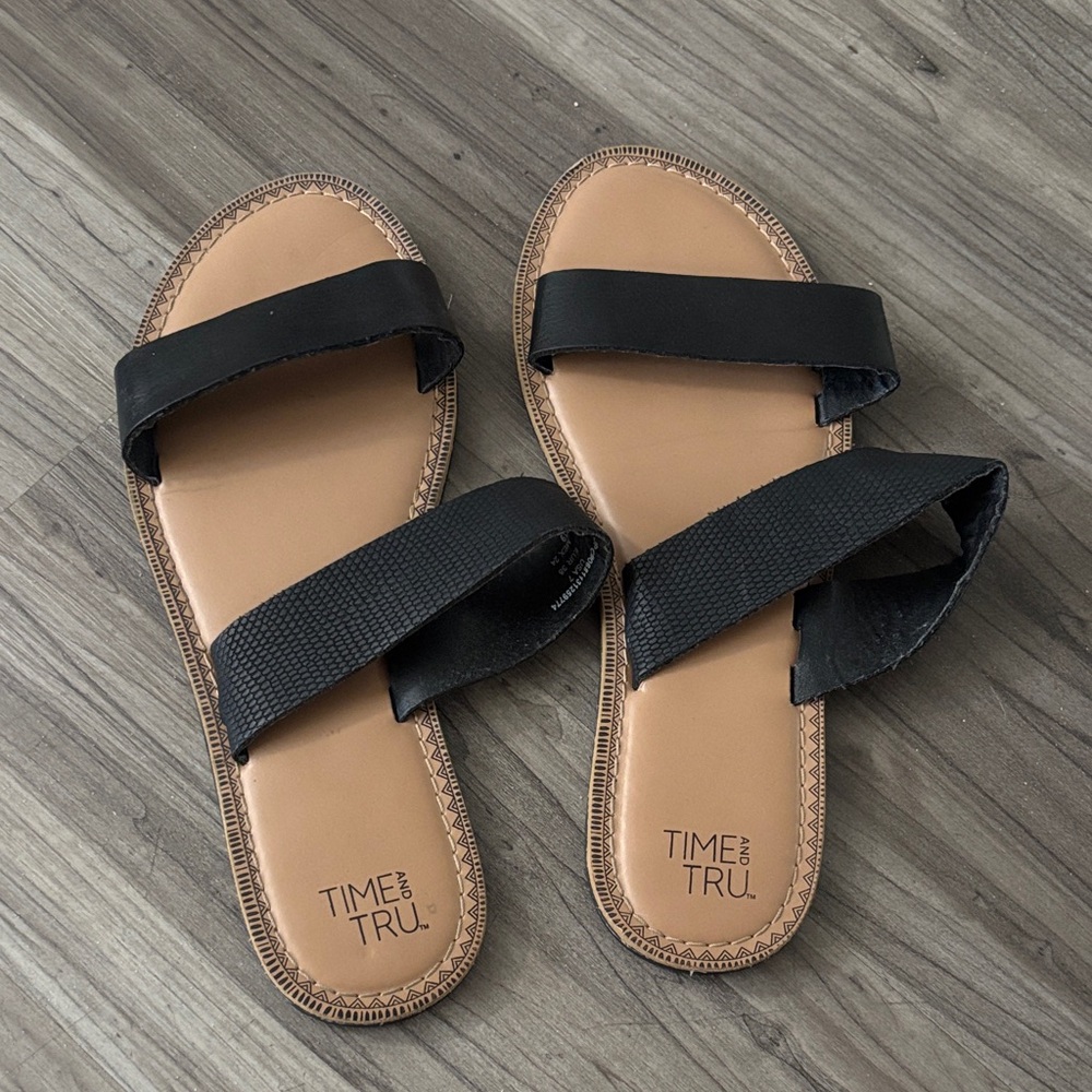 Time and Tru Black and Tan Women's Sandals